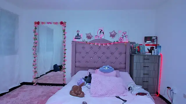 Snapshot of Gabi_Jhons_23 chatting on September 20, 2025, 11:15 am Gabi Jhons 23 online show from September 20, 2025, 11:15 am