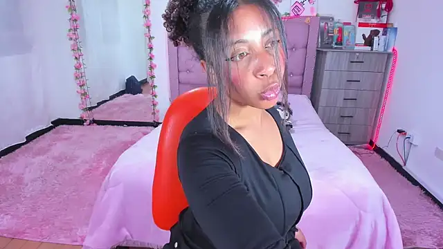 Snapshot of Gabi_Jhons_23 chatting on September 22, 2025, 3:07 pm Gabi Jhons 23 online show from September 22, 2025, 3:07 pm