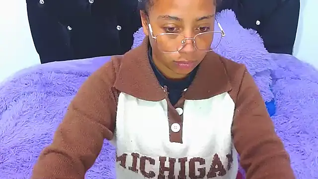 Snapshot of Gabi_Jhons_23 chatting on November 26, 2025, 9:53 am Gabi Jhons 23 online show from November 26, 2025, 9:53 am