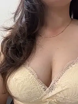 Snapshot of Linda288 chatting on December 1, 2025, 5:41 am Linda288 online show from December 1, 2025, 5:41 am