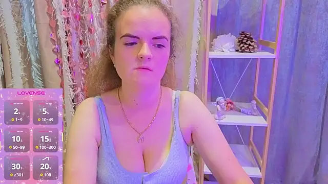 Luisa Rosee online show from October 28, 2025, 7:35 pm