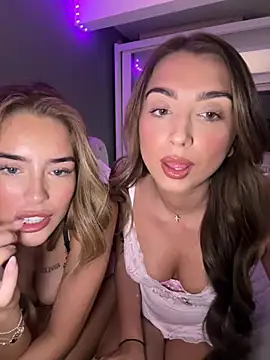ellariverss online show from August 2, 2026, 11:46 pm