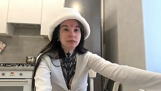 Snapshot of HighelikeGirl chatting on February 19, 2026, 6:32 am HighelikeGirl online show from February 19, 2026, 6:32 am