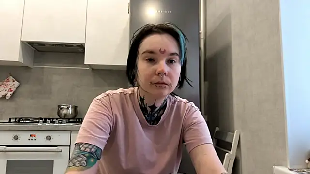 Snapshot of HighelikeGirl chatting on February 17, 2026, 6:11 am HighelikeGirl online show from February 17, 2026, 6:11 am