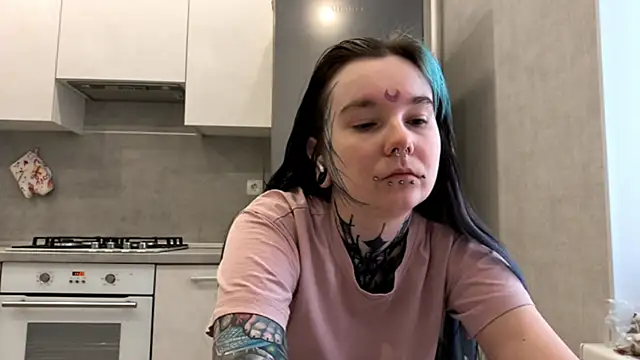 HighelikeGirl online show from March 5, 2026, 6:10 am