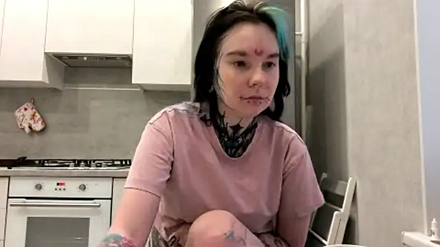 Snapshot of HighelikeGirl chatting on February 4, 2026, 4:51 am HighelikeGirl online show from February 4, 2026, 4:51 am