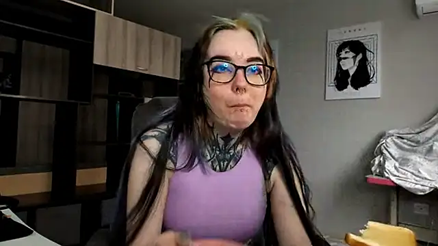 HighelikeGirl online show from November 9, 2025, 7:45 am