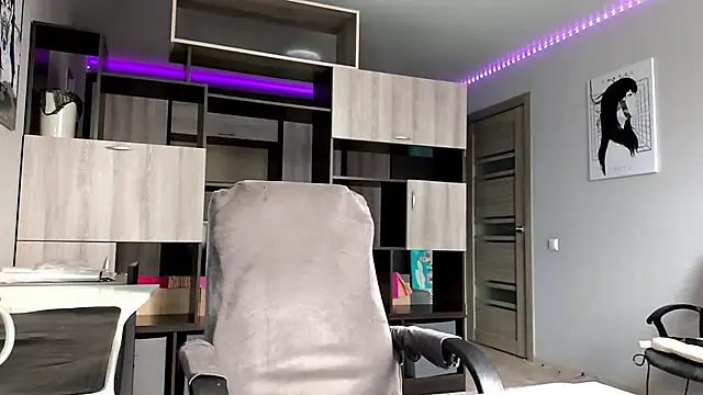 HighelikeGirl online show from March 31, 2026, 5:09 am