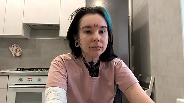 Snapshot of HighelikeGirl chatting on February 13, 2026, 6:46 am HighelikeGirl online show from February 13, 2026, 6:46 am