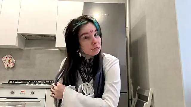 Snapshot of HighelikeGirl chatting on February 1, 2026, 6:11 am HighelikeGirl online show from February 1, 2026, 6:11 am