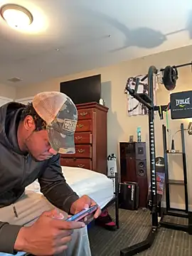 KeYBuMp323 online show from April 7, 2026, 3:25 pm