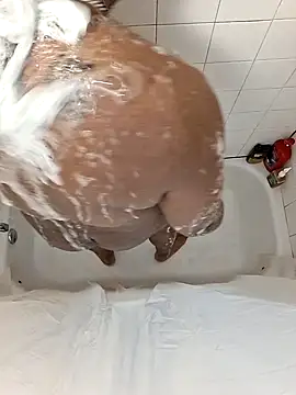 Snapshot of KeYBuMp323 chatting on December 13, 2025, 11:22 pm KeYBuMp323 online show from December 13, 2025, 11:22 pm