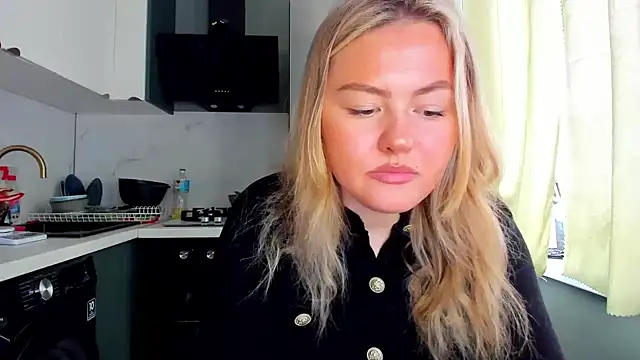 SunshineEmma online show from October 6, 2025, 1:01 pm