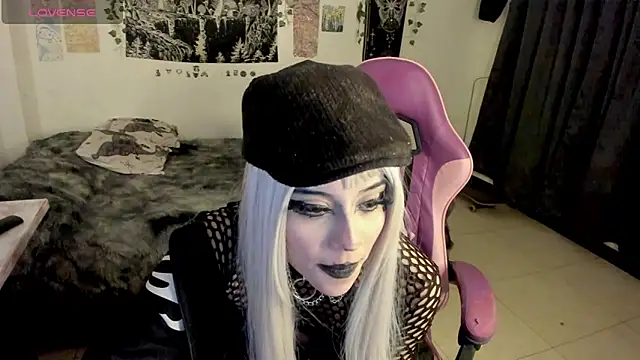 GothKitten666 online show from March 18, 2026, 2:04 am