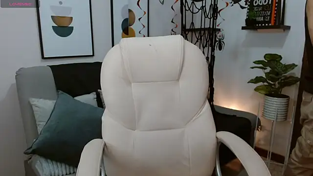   Damian    online show from November 2, 2025, 12:15 am