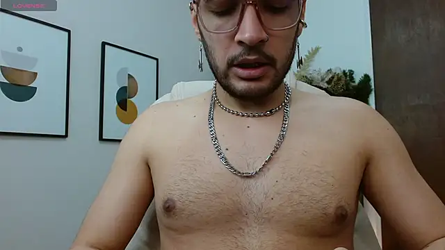   Damian    online show from December 3, 2025, 12:33 am