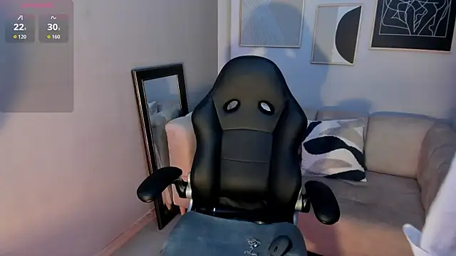 Snapshot of marie_bass chatting on September 25, 2025, 12:11 pm marie bass online show from September 25, 2025, 12:11 pm