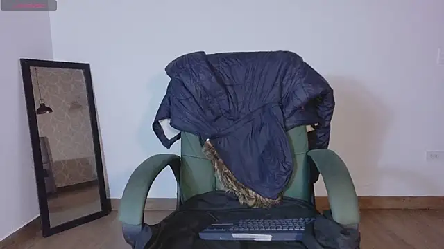 Vanessa 7  online show from December 16, 2025, 10:14 pm