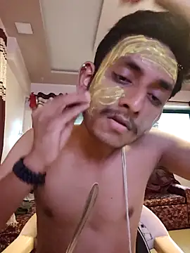 Snapshot of yung_cplz chatting on November 8, 2025, 8:40 am yung cplz online show from November 8, 2025, 8:40 am