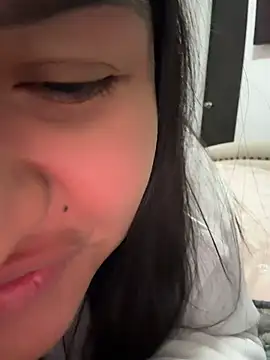Snapshot of Regina_Escobar chatting on February 20, 2026, 5:48 am Regina Escobar online show from February 20, 2026, 5:48 am