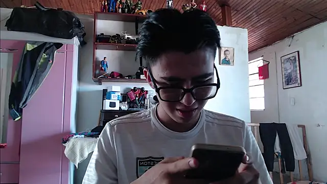 BADBOY200402 online show from October 9, 2025, 8:20 pm