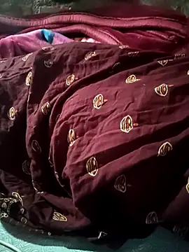 POOJACOUPLE online show from October 22, 2025, 8:14 am