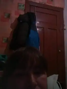 Snapshot of Romashka33011 chatting on October 25, 2025, 4:07 pm Romashka33011 online show from October 25, 2025, 4:07 pm