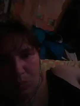 Snapshot of Romashka33011 chatting on November 5, 2025, 3:37 pm Romashka33011 online show from November 5, 2025, 3:37 pm