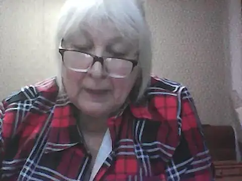 Snapshot of Alexia64231 chatting on December 20, 2025, 10:40 am Alexia64231 online show from December 20, 2025, 10:40 am