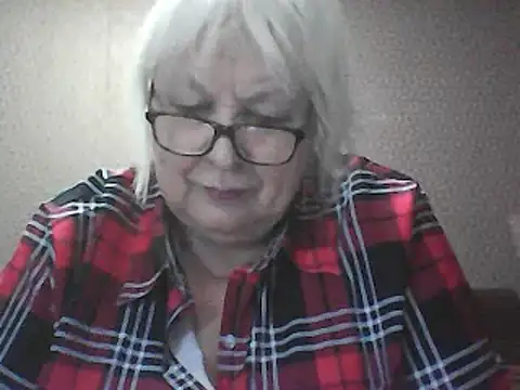 Snapshot of Alexia64231 chatting on January 9, 2026, 11:44 pm Alexia64231 online show from January 9, 2026, 11:44 pm