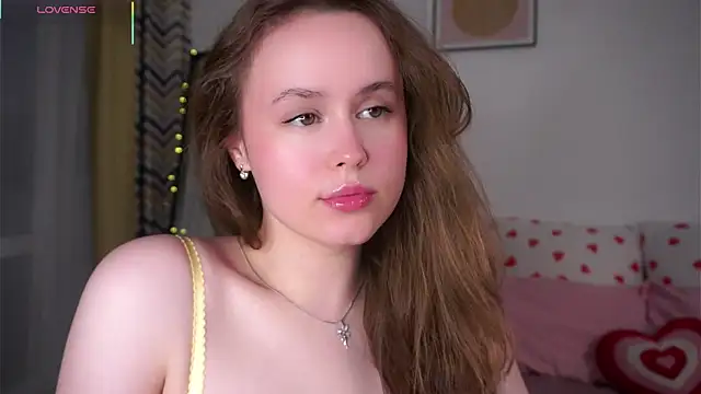 SusannaScholler online show from June 3, 2026, 11:20 pm