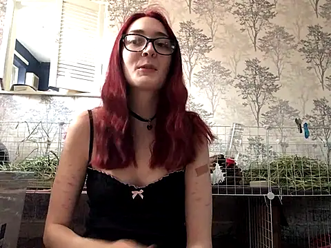 Snapshot of ivysplayhouse chatting on September 10, 2025, 11:09 am ivysplayhouse online show from September 10, 2025, 11:09 am