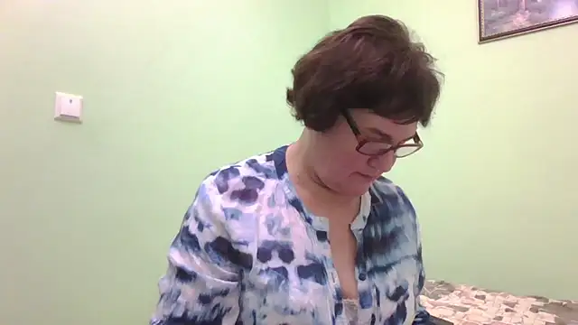 Snapshot of Galina56301 chatting on November 13, 2025, 4:55 pm Galina56301 online show from November 13, 2025, 4:55 pm