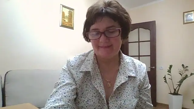 Snapshot of Galina56301 chatting on October 28, 2025, 7:24 pm Galina56301 online show from October 28, 2025, 7:24 pm