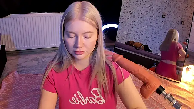 Lillie Berry online show from January 13, 2026, 4:49 am