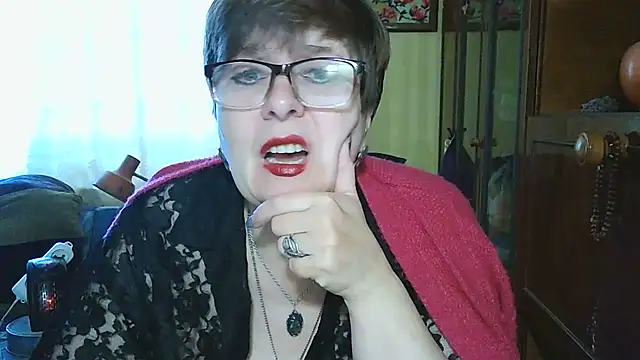 Snapshot of VeronicaGold511 chatting on October 31, 2025, 7:38 am VeronicaGold511 online show from October 31, 2025, 7:38 am