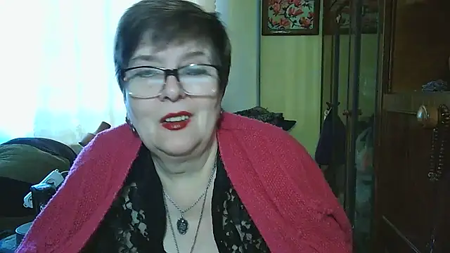 Snapshot of VeronicaGold511 chatting on October 30, 2025, 8:01 am VeronicaGold511 online show from October 30, 2025, 8:01 am