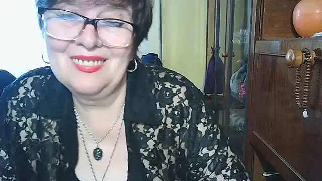 VeronicaGold511 online show from May 8, 2026, 7:01 am