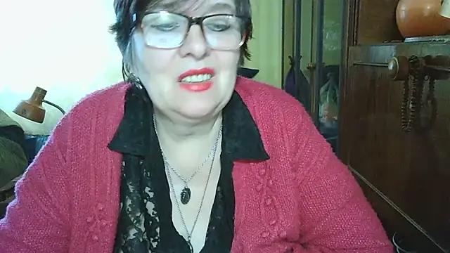 Snapshot of VeronicaGold511 chatting on January 19, 2026, 9:02 am VeronicaGold511 online show from January 19, 2026, 9:02 am