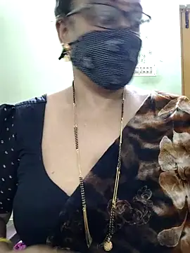 sweet-lotus online show from November 14, 2025, 3:32 am