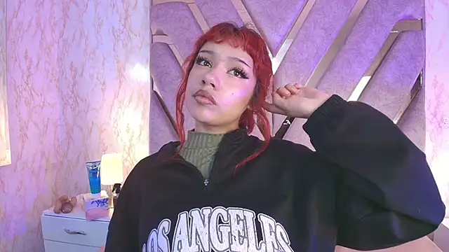 Snapshot of redd_pandaa chatting on November 25, 2025, 3:18 am redd pandaa online show from November 25, 2025, 3:18 am