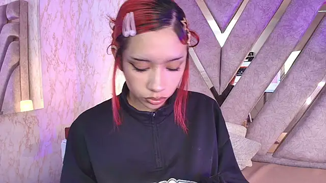 Snapshot of redd_pandaa chatting on November 18, 2025, 3:32 am redd pandaa online show from November 18, 2025, 3:32 am