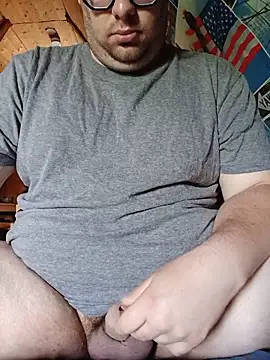 chubbyDavid1998 online show from May 26, 2026, 7:50 am