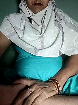 Snapshot of Hotty-Monaa chatting on November 5, 2025, 4:54 pm Hotty-Monaa online show from November 5, 2025, 4:54 pm