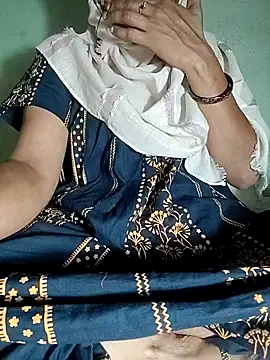 Snapshot of Hotty-Monaa chatting on November 24, 2025, 4:51 pm Hotty-Monaa online show from November 24, 2025, 4:51 pm