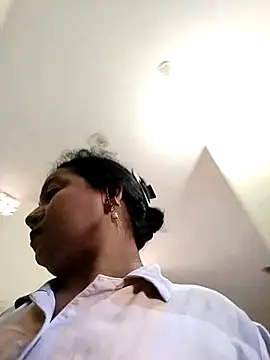 Snapshot of Cute-Janvi20 chatting on October 16, 2025, 8:11 am Cute-Janvi20 online show from October 16, 2025, 8:11 am