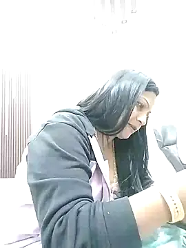 Snapshot of Cute-Janvi20 chatting on November 21, 2025, 11:42 am Cute-Janvi20 online show from November 21, 2025, 11:42 am