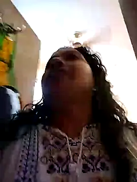 Snapshot of Cute-Janvi20 chatting on October 8, 2025, 8:49 am Cute-Janvi20 online show from October 8, 2025, 8:49 am