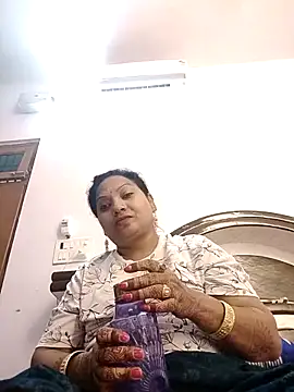 Snapshot of Cute-Janvi20 chatting on October 13, 2025, 10:28 am Cute-Janvi20 online show from October 13, 2025, 10:28 am