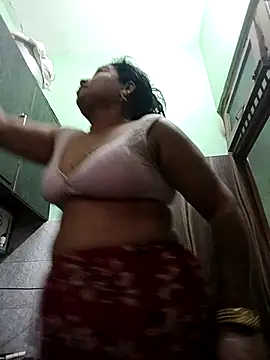 Snapshot of Cute-Janvi20 chatting on November 3, 2025, 9:02 am Cute-Janvi20 online show from November 3, 2025, 9:02 am